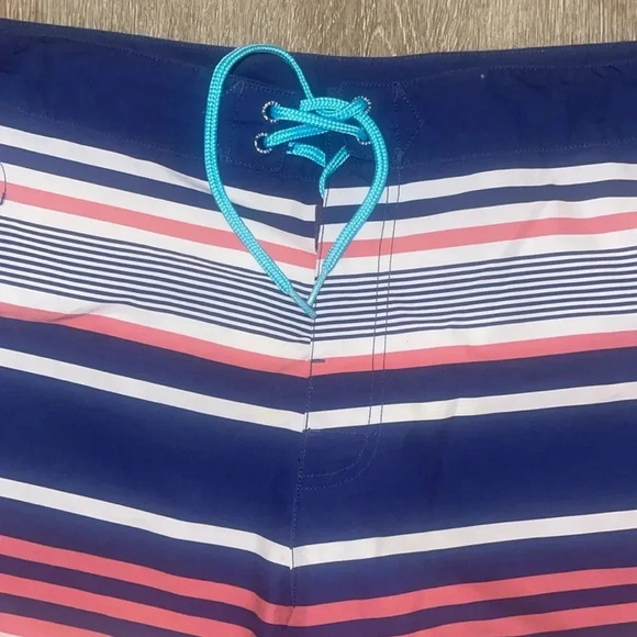 Vineyard Vines Americana Stripe Board Shorts size 35 men’s pink blue white swim - Picture 5 of 9